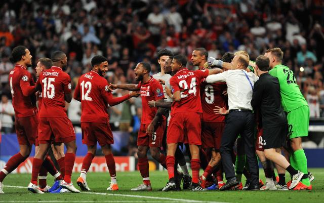 在两队过往 在两队过往